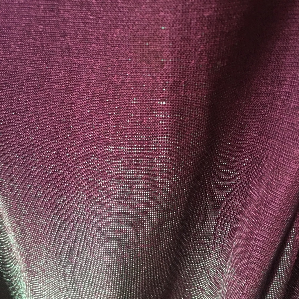Color Shift Gown - Picture 2 of 2